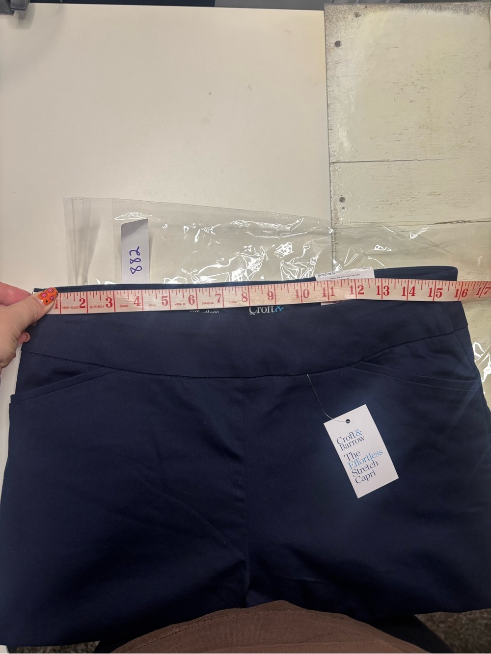 Croft Barrow Effortless Stretch Capri Pants Womens Size 10 Navy Blue Pull On NEW - Picture 3 of 7